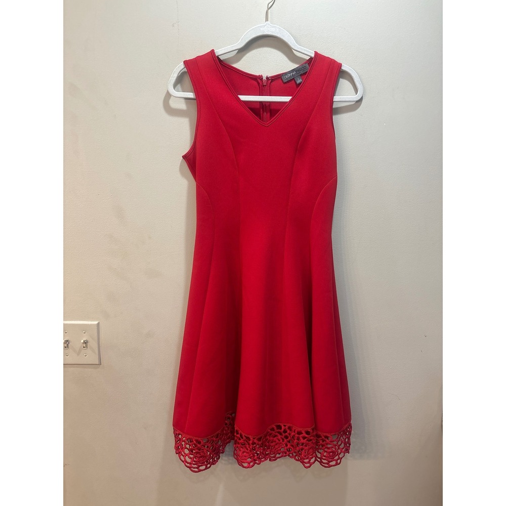 Donna Ricco New York Red Fit and Flare Dress V-Neck Crochet Lace Hem Size 2